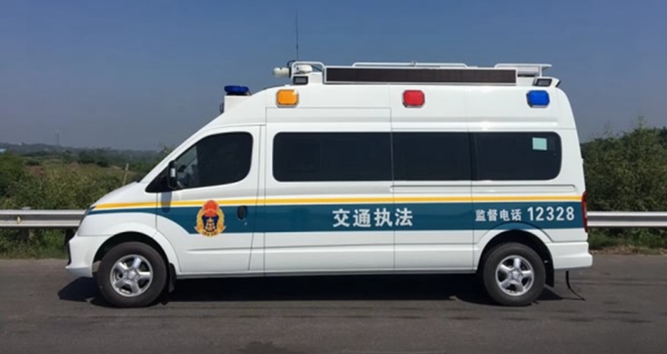 大通多功能指揮車